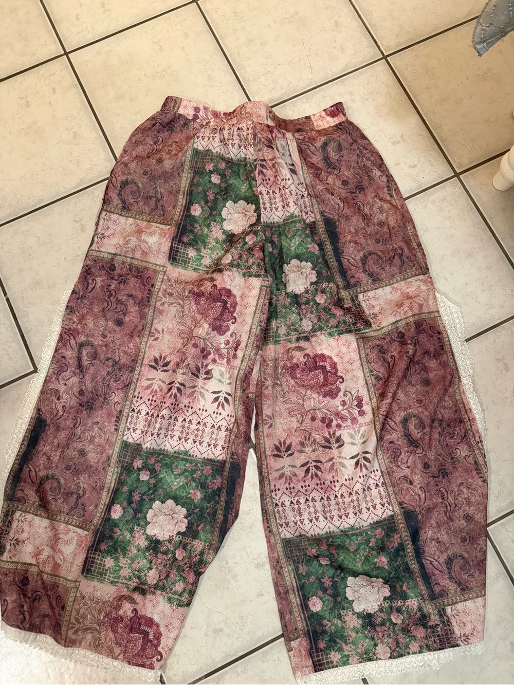 POL Floral Patchwork Mauve Pink and Green Wide-Leg Pants Size Large